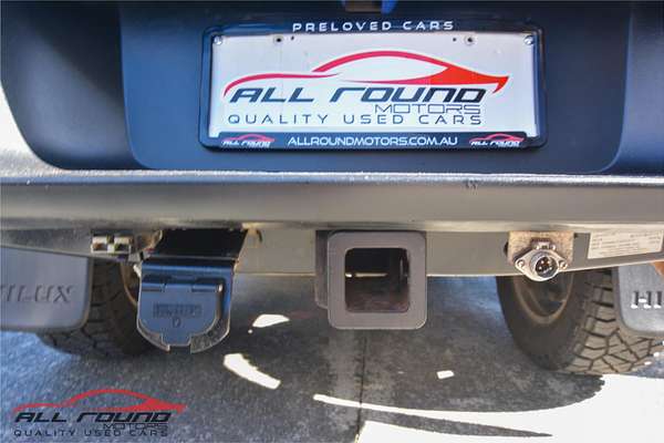 2015 Toyota HILUX SR5 (4x4) GUN126R 4X4