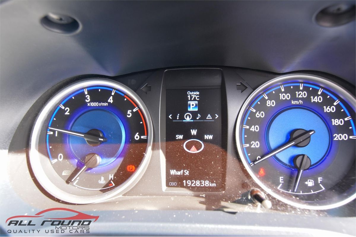 2015 Toyota HILUX SR5 (4x4) GUN126R 4X4