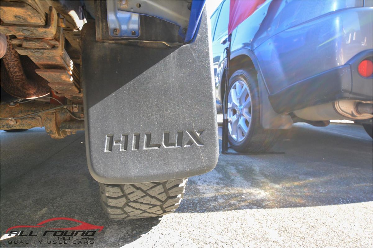 2015 Toyota HILUX SR5 (4x4) GUN126R 4X4