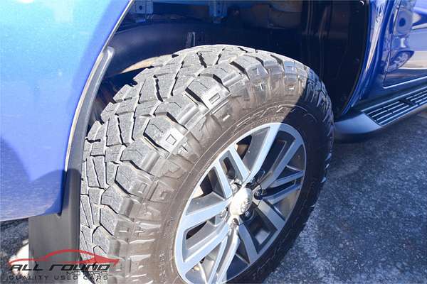 2015 Toyota HILUX SR5 (4x4) GUN126R 4X4