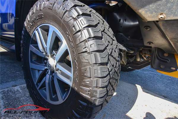 2015 Toyota HILUX SR5 (4x4) GUN126R 4X4