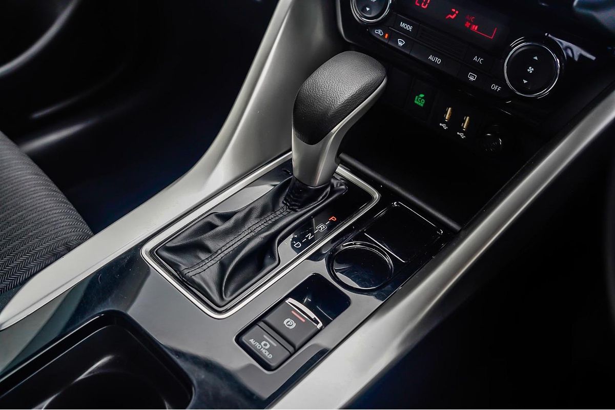 2022 Mitsubishi Eclipse Cross LS YB
