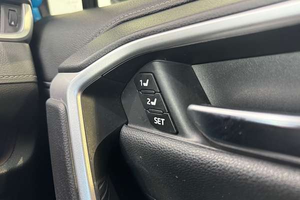 2021 Toyota RAV4 Cruiser AXAH52R