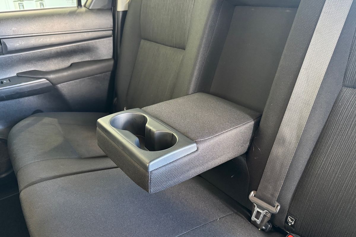 2016 Toyota Hilux SR GUN126R 4X4