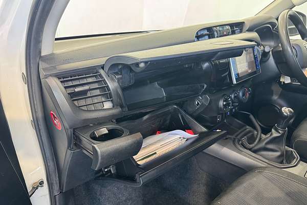 2016 Toyota Hilux SR GUN126R 4X4
