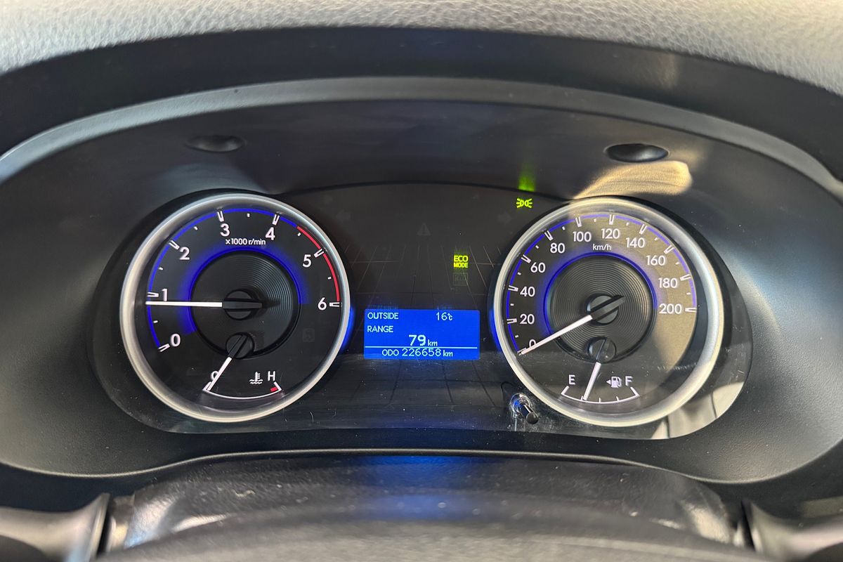 2016 Toyota Hilux SR GUN126R 4X4