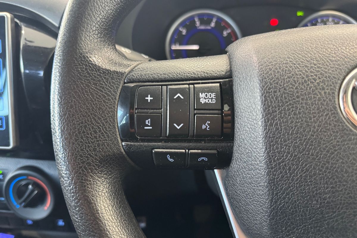 2016 Toyota Hilux SR GUN126R 4X4