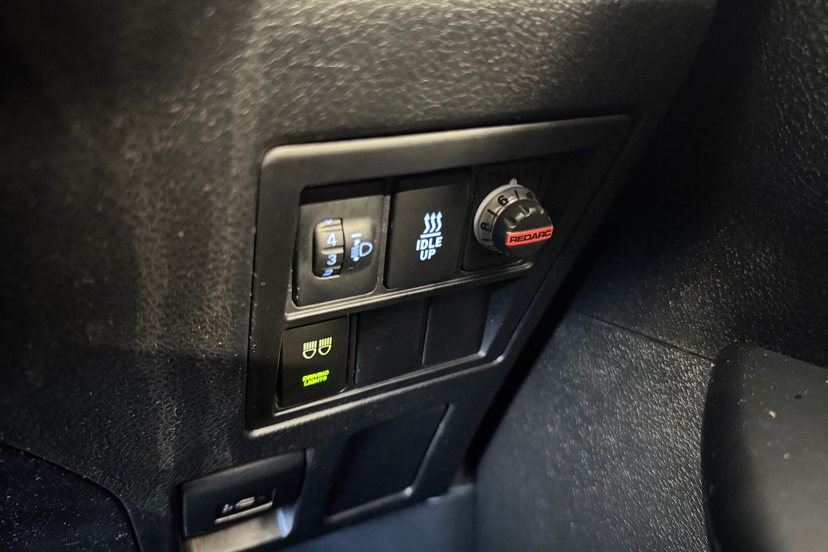 2016 Toyota Hilux SR GUN126R 4X4