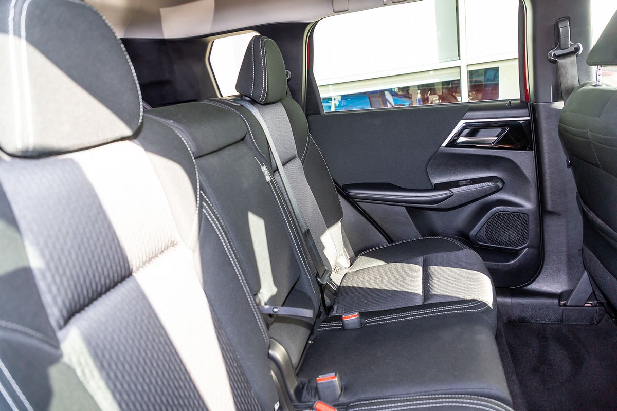 2022 Mitsubishi Outlander LS ZM