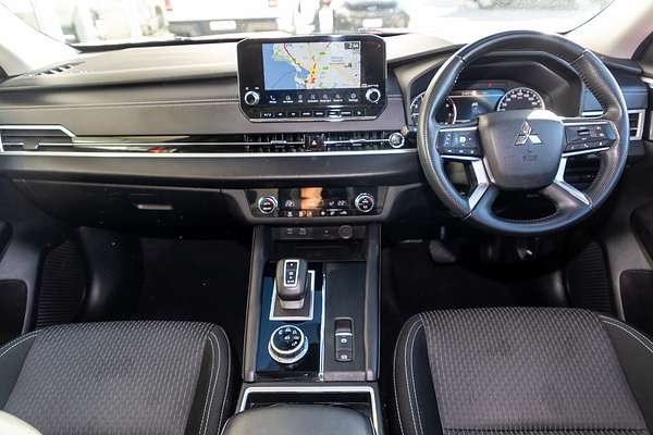 2022 Mitsubishi Outlander LS ZM