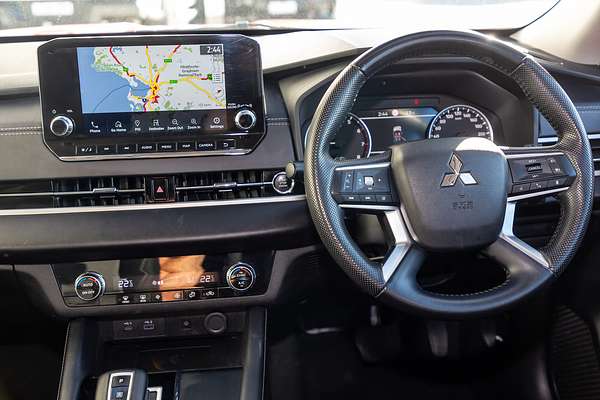 2022 Mitsubishi Outlander LS ZM