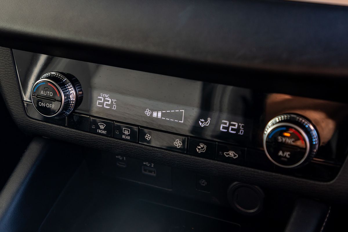 2022 Mitsubishi Outlander LS ZM