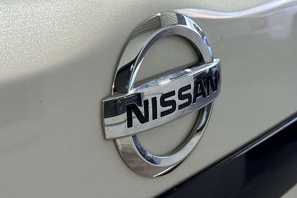 2019 Nissan Pathfinder ST-L N-TREK R52 Series III
