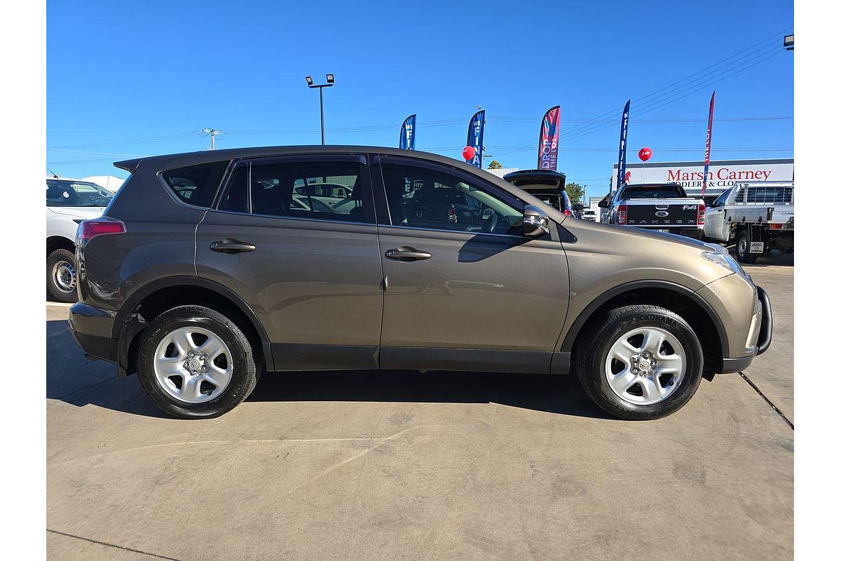 2017 Toyota RAV4 GX ZSA42R