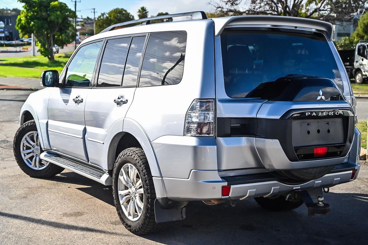 2017 Mitsubishi Pajero Exceed NX