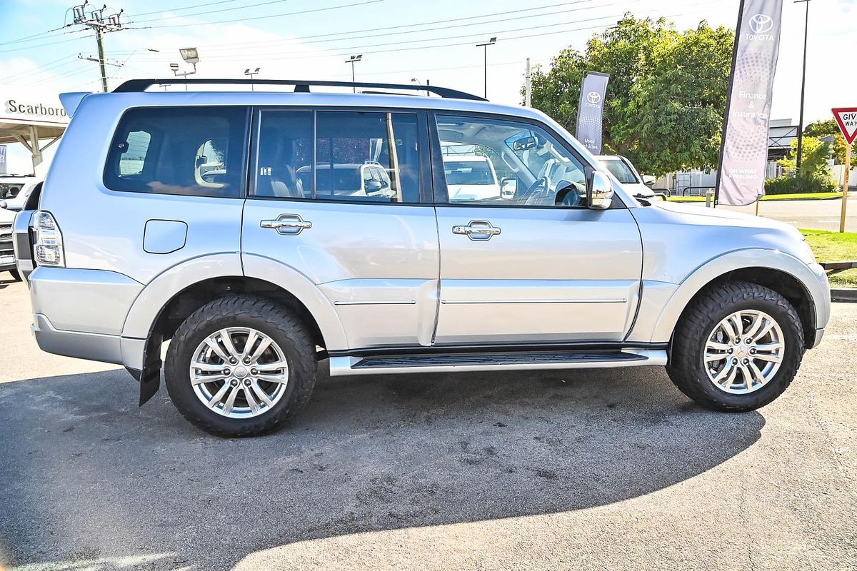 2017 Mitsubishi Pajero Exceed NX