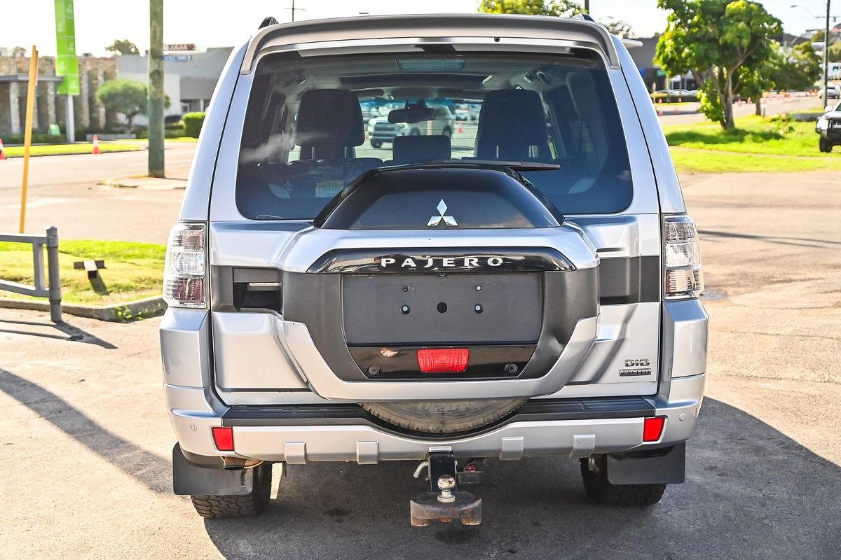 2017 Mitsubishi Pajero Exceed NX