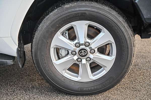 2023 Toyota Landcruiser GXL FJA300R