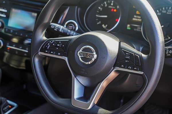 2017 Nissan X-TRAIL ST T32