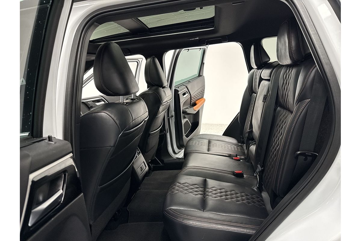 2022 Mitsubishi Outlander Exceed Tourer ZM