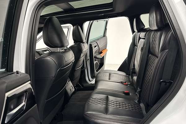 2022 Mitsubishi Outlander Exceed Tourer ZM