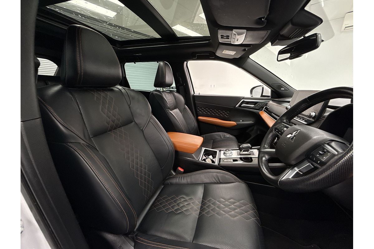 2022 Mitsubishi Outlander Exceed Tourer ZM