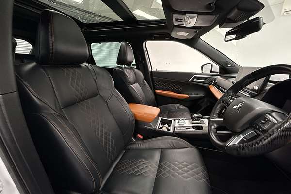 2022 Mitsubishi Outlander Exceed Tourer ZM