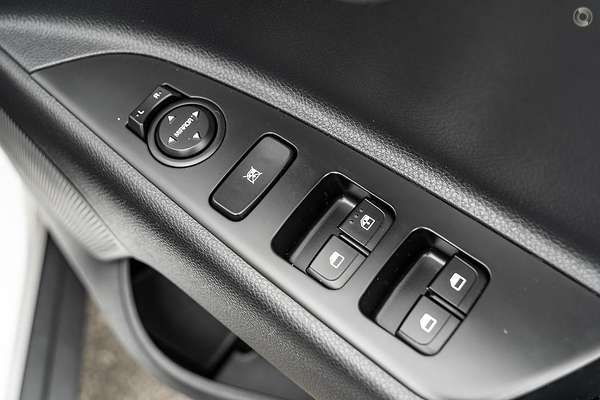 2022 Kia Stonic S YB