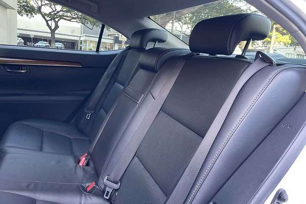 2013 Lexus ES Hybrid