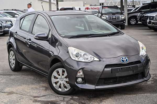 2013 Toyota Prius C NHP10R