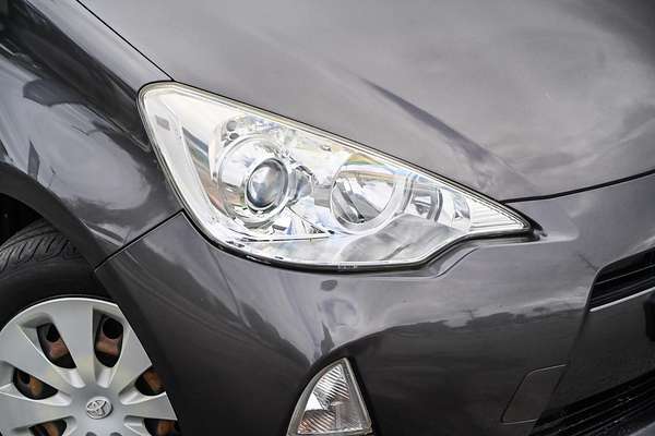 2013 Toyota Prius C NHP10R