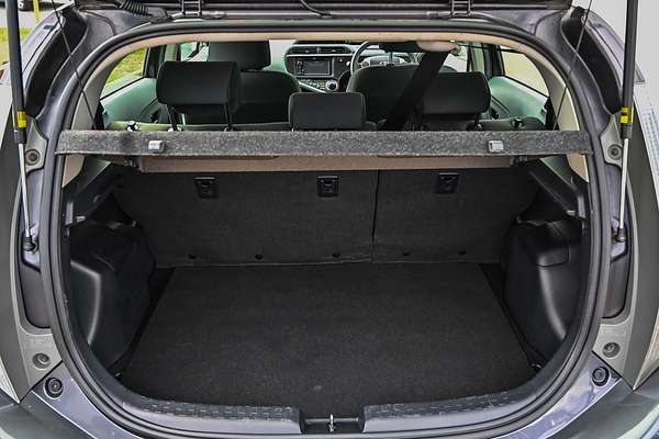 2013 Toyota Prius C NHP10R