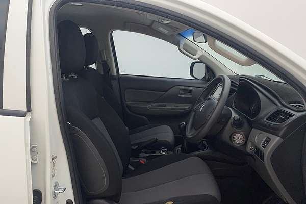 2017 Mitsubishi Triton GLX+ MQ 4X4