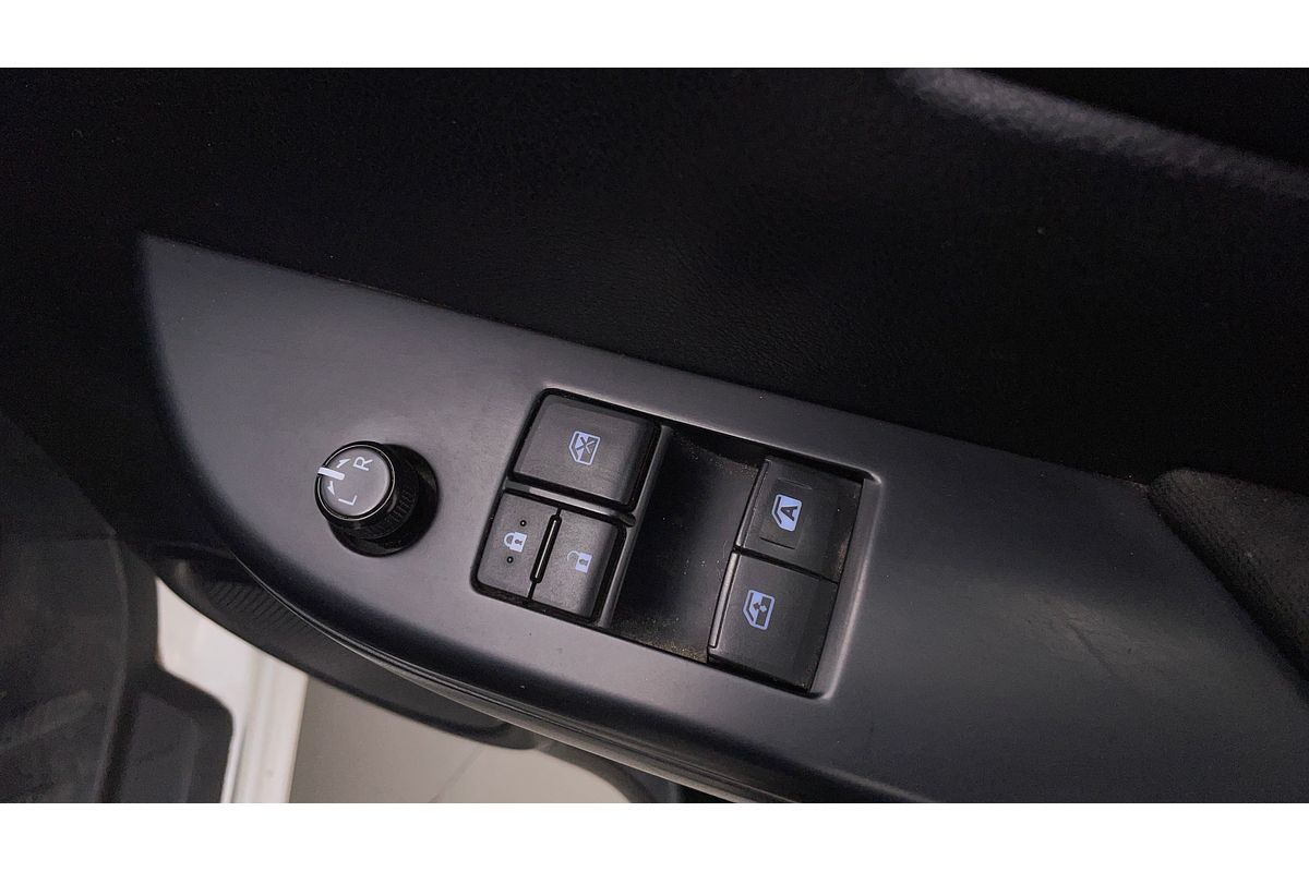 2018 Toyota Hilux Workmate TGN121R Rear Wheel Drive