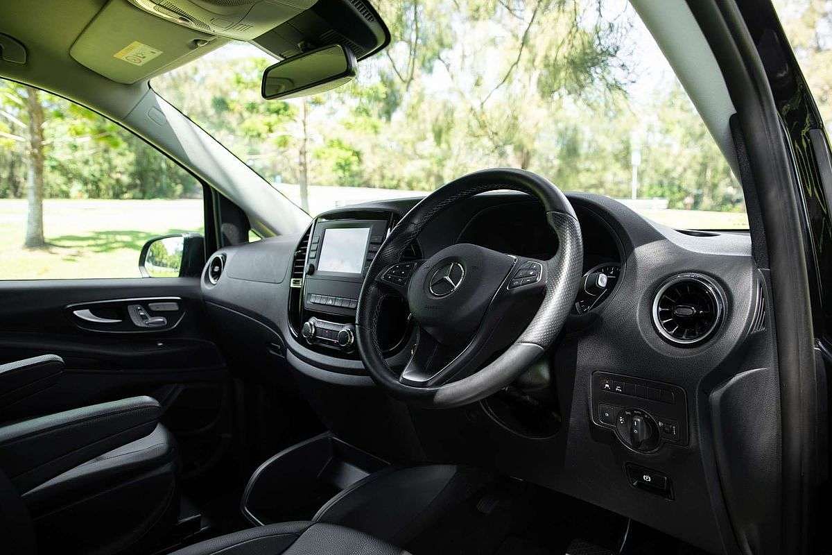 2021 Mercedes-Benz Valente 116CDI 447