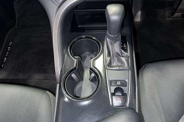 2019 Toyota Camry Ascent ASV70R