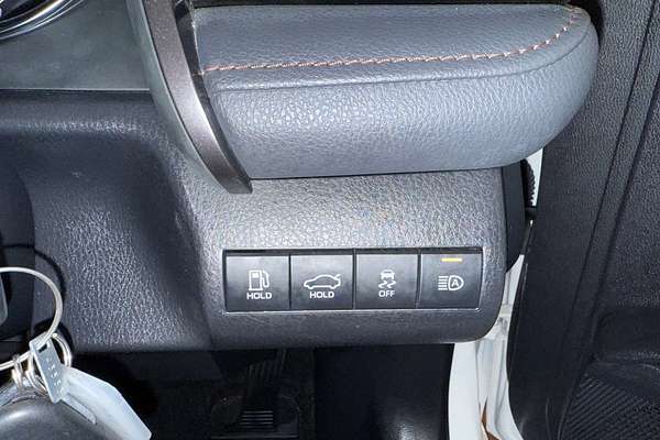 2019 Toyota Camry Ascent ASV70R