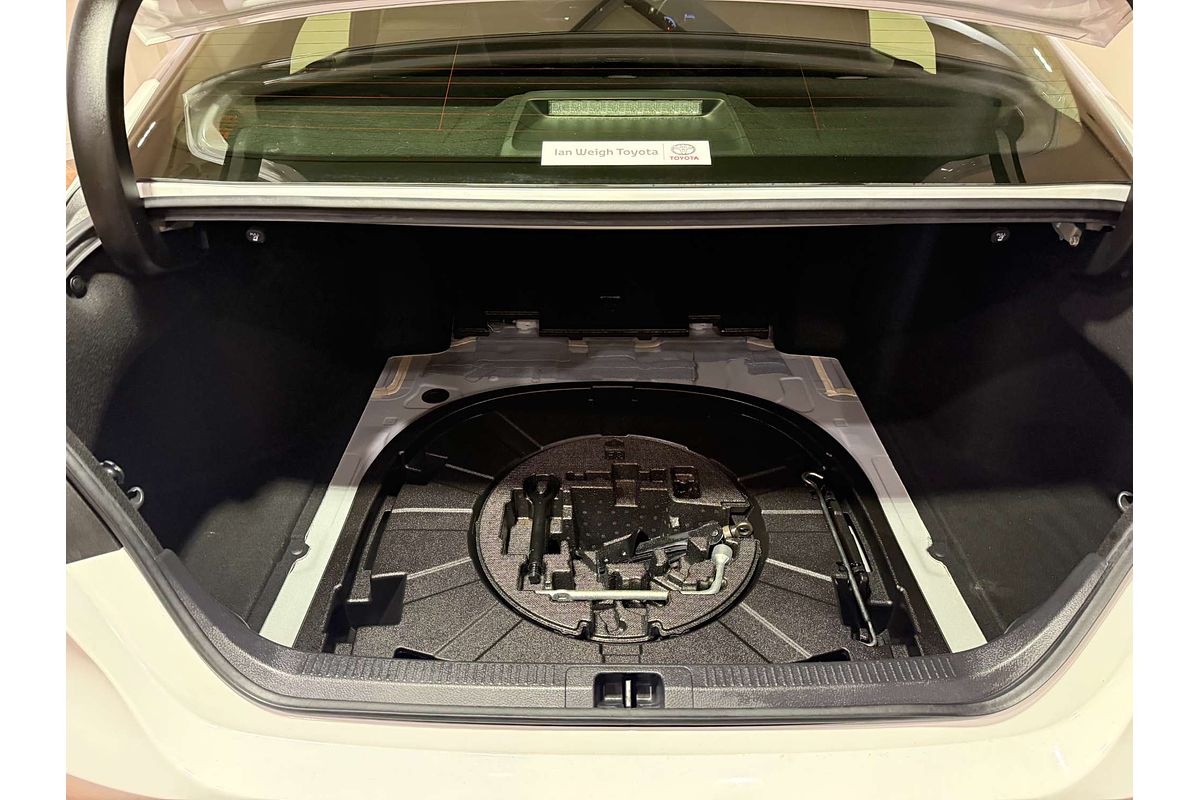 2019 Toyota Camry Ascent ASV70R