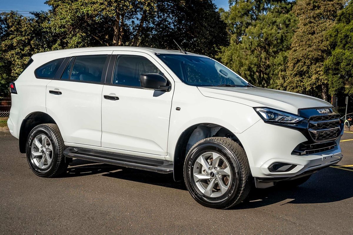 2024 Isuzu MU-X LS-M