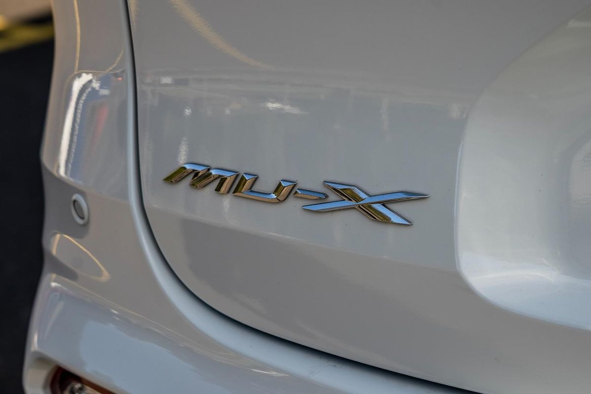 2024 Isuzu MU-X LS-M