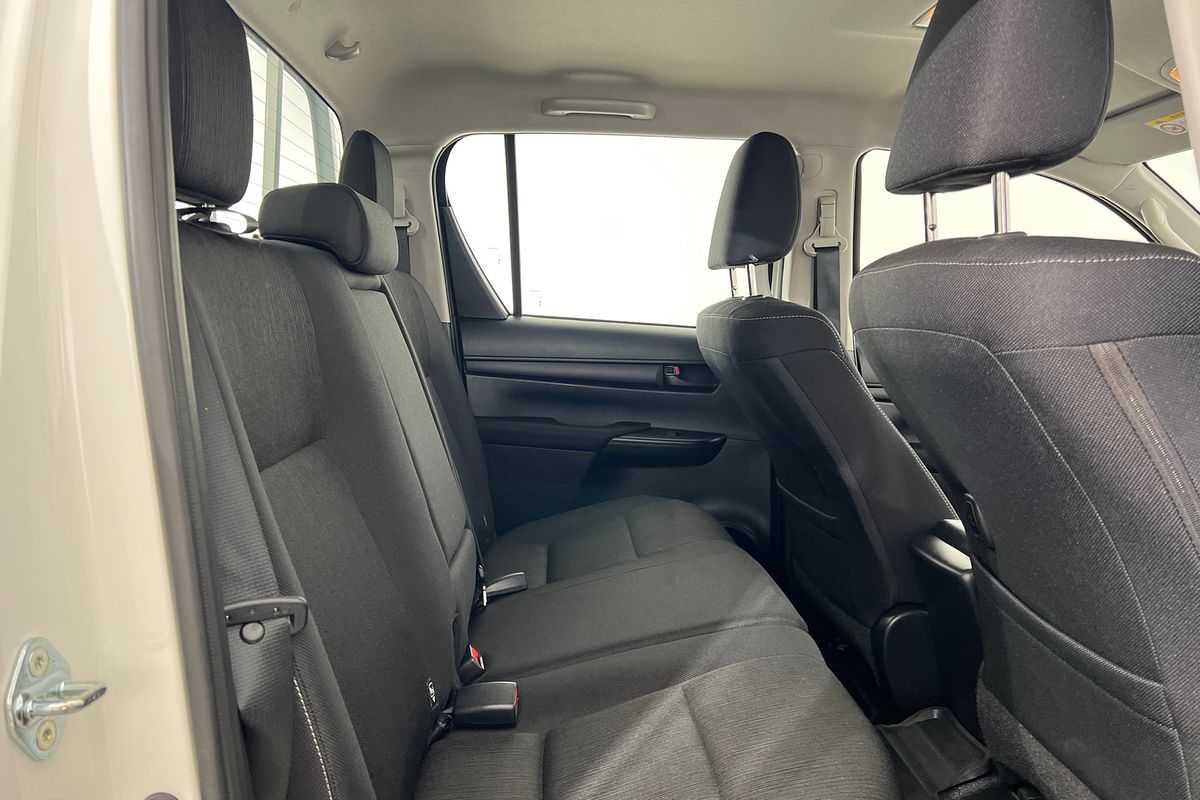 2024 Toyota Hilux SR GUN126R 4X4
