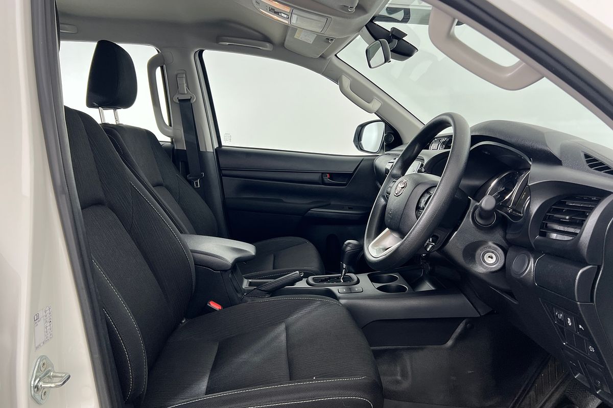 2024 Toyota Hilux SR GUN126R 4X4