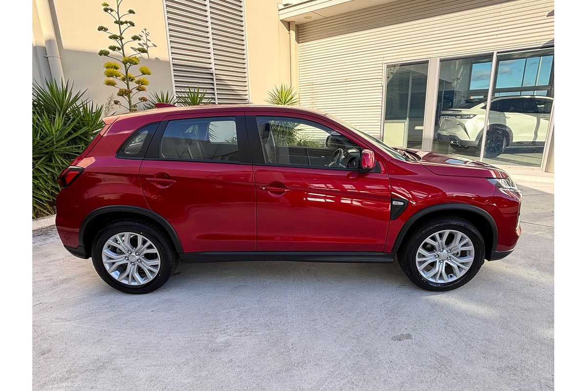 2025 Mitsubishi ASX ES XD