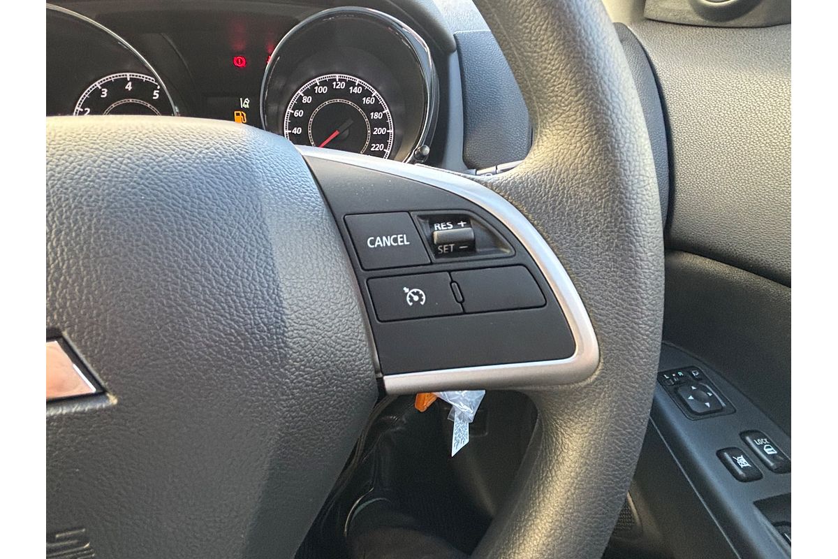 2025 Mitsubishi ASX ES XD