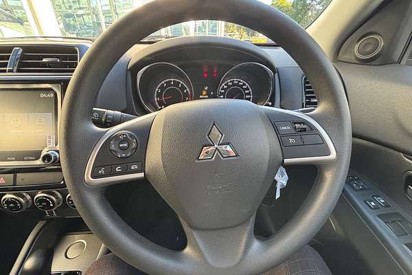 2025 Mitsubishi ASX ES XD