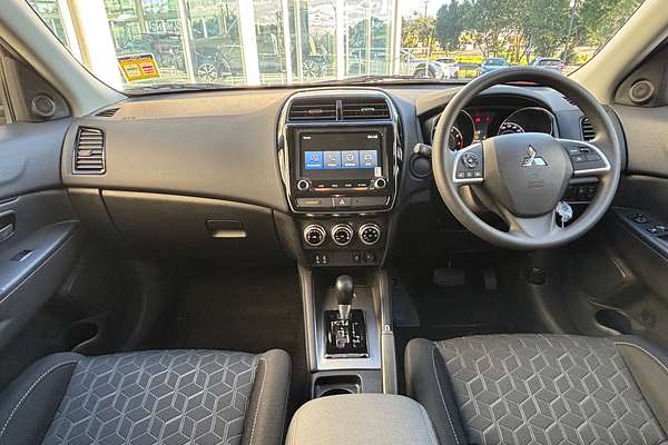 2025 Mitsubishi ASX ES XD