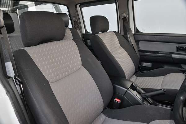 2013 Nissan Navara ST-R D22 4X4
