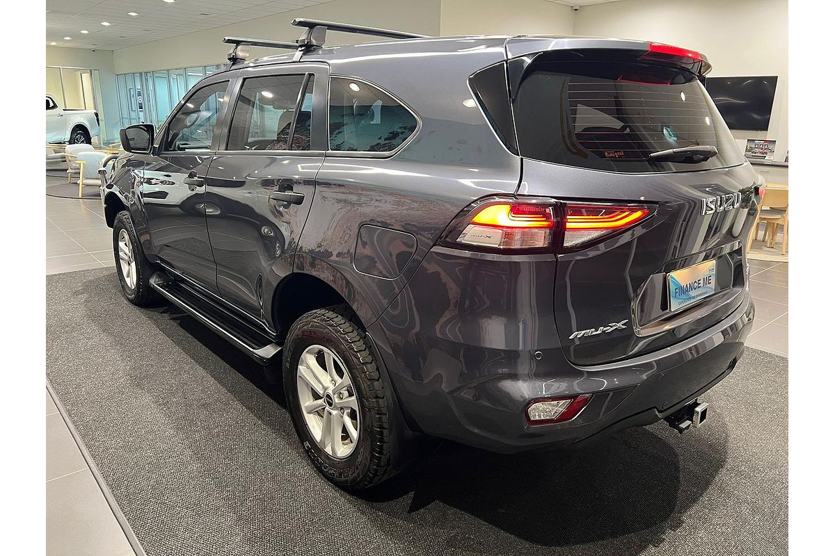 2022 Isuzu MU-X LS-M