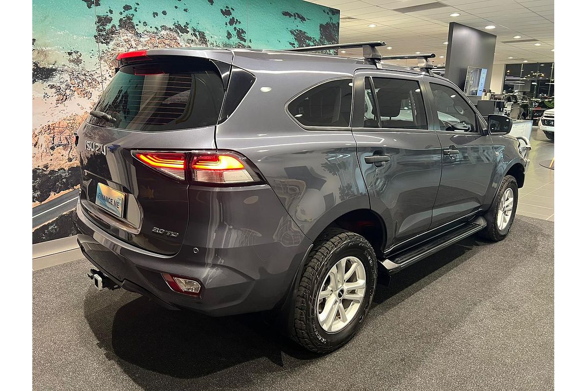 2022 Isuzu MU-X LS-M