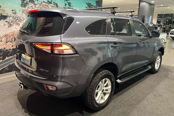 2022 Isuzu MU-X LS-M